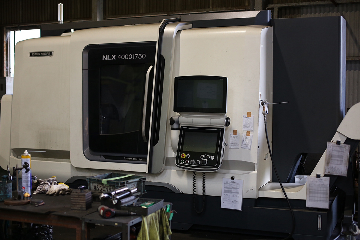 トリミングプレス